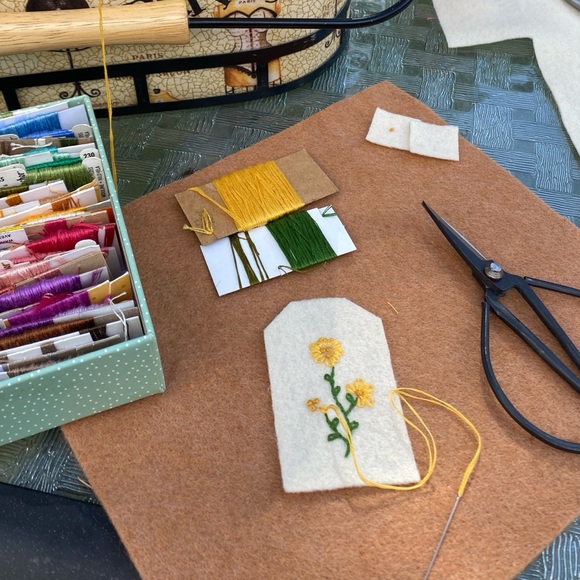 Meet your Posher, Nicole - Picture 1 of 1